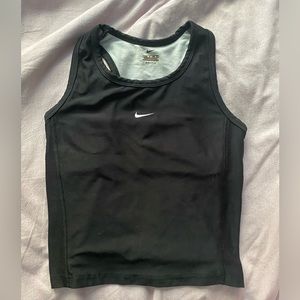cropped black nike tank !!
